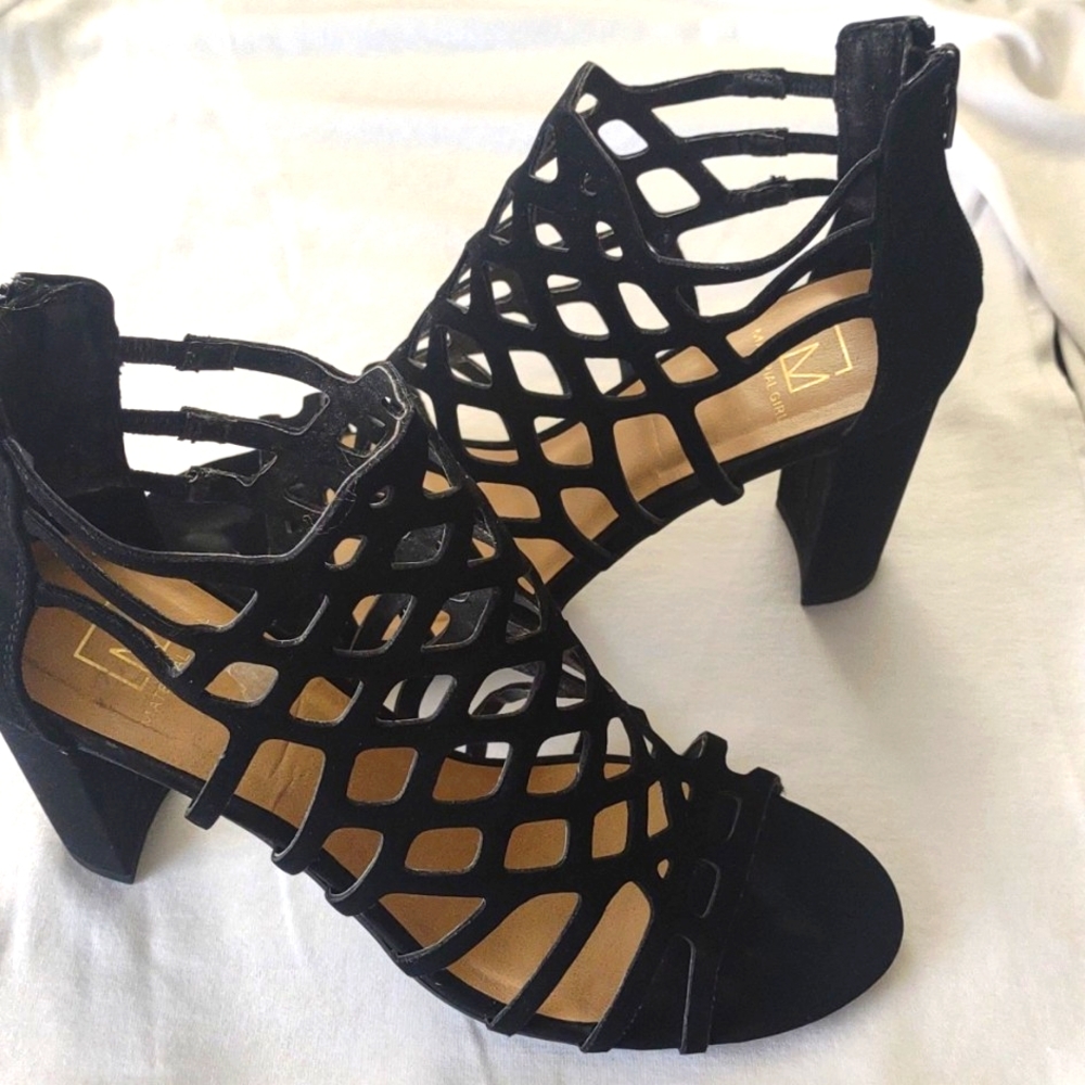 Very cute shoes wear only one time!!!